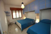 Cozy Villa with Large Garden Near the Beach