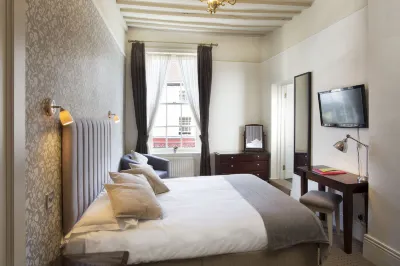 The George Hotel & Brasserie, Cranbrook Hotels in Headcorn