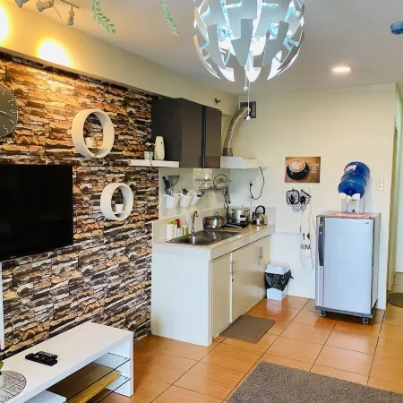 1 Bedroom Deluxe Condo at Apartelle d' Oasis