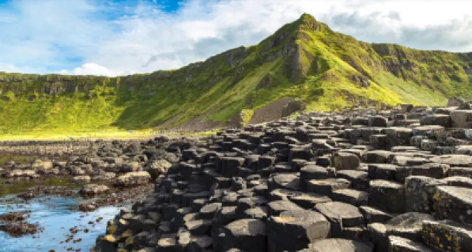 City Apartment - Sleeps 4 & Free Parking โรงแรมใกล้Hazelbank Park