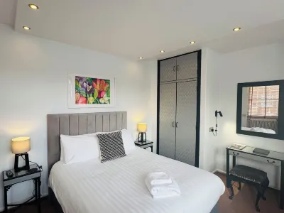 Charlotte House Hotels in Lincoln District
