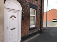 Welcoming Spacious 2-Bedroom House in St Helens Hotels in Saint Helens