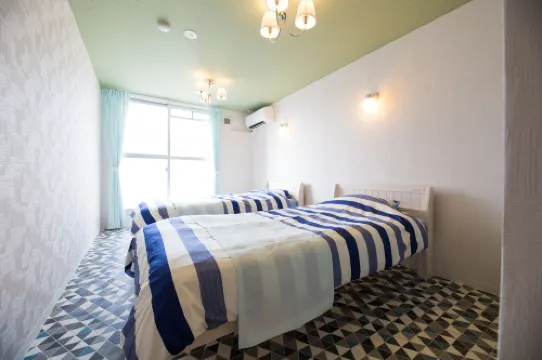 อายาคิชิ แกสต์เฮาส์ - โฮสเทล