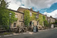 The Green Dragon at Hardraw Hotels in Hawes