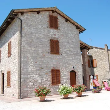 Agriturismo"Il Sagrato di Assisi" Appartamenti,Camere