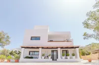 Aparthotel la Gaviota - Condos