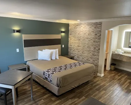 Walnut Inn & Suites West Covina Hotels in West Covina