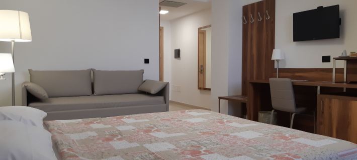 Morello Beach Hotel Отели в г. Сальве