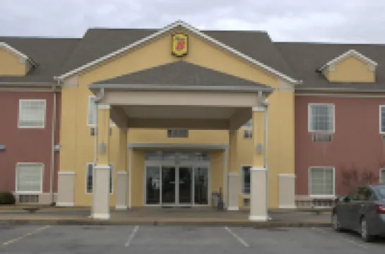 سوبر 8 باي ويندام رينسفيل فنادق في 