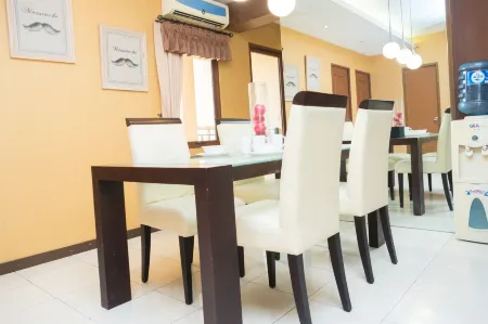 Antique 3Br at Grand Setiabudi Apartment