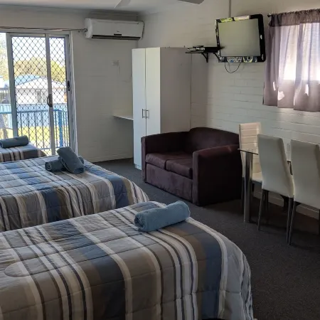 Harrington Village Motel
