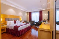 Three Steers Hotel Hotels in Meru