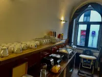 拉德尼斯酒店 - 早餐