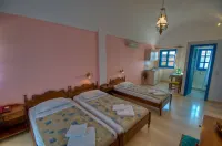 Artemis Village Hotel dekat Santorini Kite