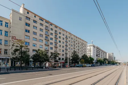 ShortStayPoland Marszałkowska (B12) Отели рядом с достопримечательностью «Литературный музей имени Адама Мицкевича»