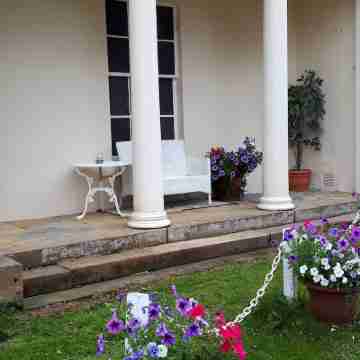 East Wing Apartment in Elgin Others