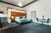 Maylands Lodge - 5-Star