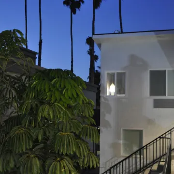 The Belmont Shore Inn