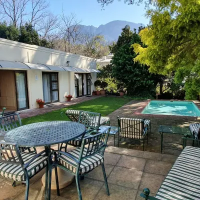 Riversong Guest House Отели рядом с достопримечательностью «Парк Винберг»
