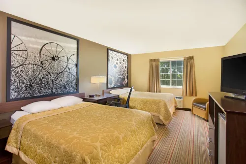 Super 8 by Wyndham New Hampton - 2 звезды