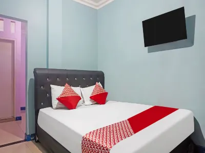Puspita Homestay Mitra RedDoorz فنادق في Pondok Melati