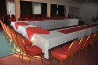 Tropic Inn Hotel Hotels in Masakadistriktet