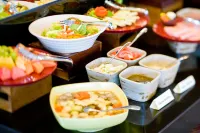 U Inchantree Kanchanaburi - breakfast