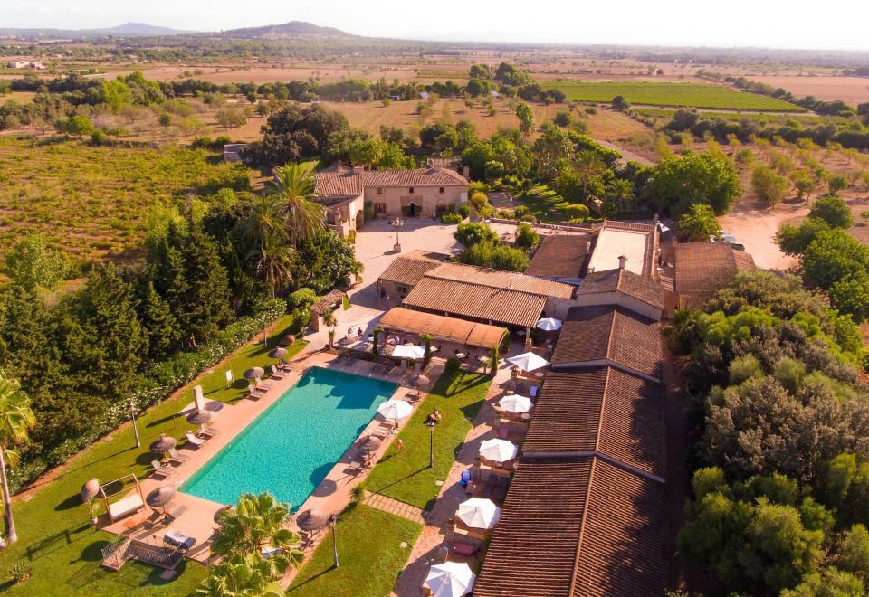 hotel overview picture