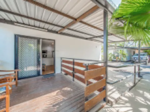 เอเมอรัลด์ โมเทลแอนด์อพาร์ทเมนท์ โรงแรมในเอเมอรัลด์