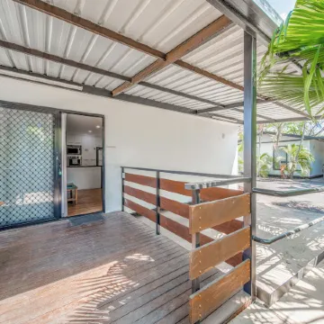 Emerald Motel Apartments