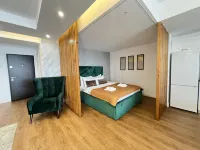 Upground Residence Apartments - piscina