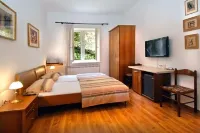 Angela Classic Rooms & Apartments
