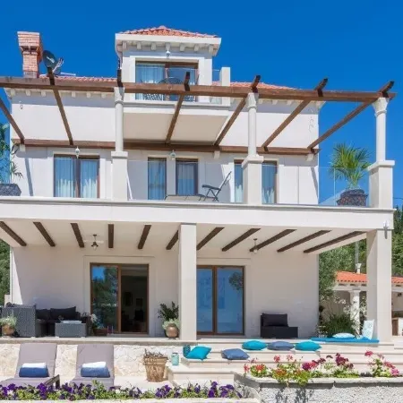 Luxury Villa Dolce Vita with Pool
