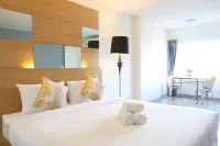 The Greenery Central Suite & Hotel - balcony