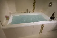 ذا مادسون كونكورس هوتل آند جافرنورز كلوب - جاكوزي