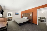 Super 8 by Wyndham Mason Hotels in Mason