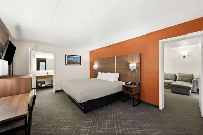 Super 8 by Wyndham Mason Hotels near Kings Island