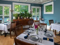 Landmark Inn Hotels in Cooperstown