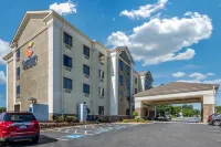 Comfort Inn & Suites North Little Rock McCain Mall Hotels near Academy Sports + Outdoors