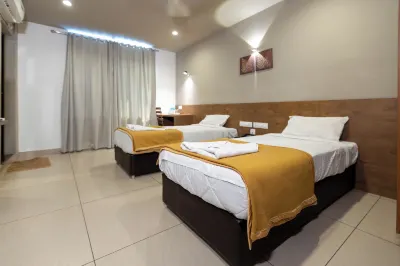 Aryaas Residency Nettoor Hotels in 