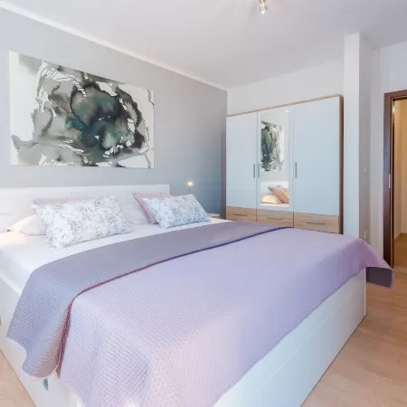 Apartments Villa Made 4U