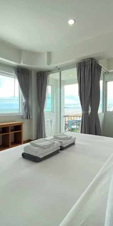 ห้องดีลักซ์วิวทะเลพร้อมระเบียง