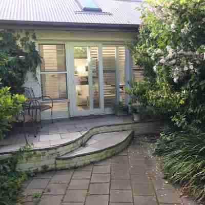 Apartments on the Park Hotel Exterior