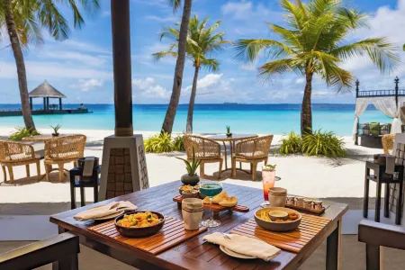 Ozen Reserve Bolifushi - Luxury All Inclusive Отели в г. Vadoo