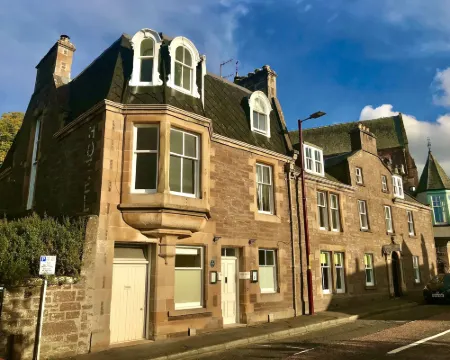 Leven House Bed and Breakfast Hotels in Crieff