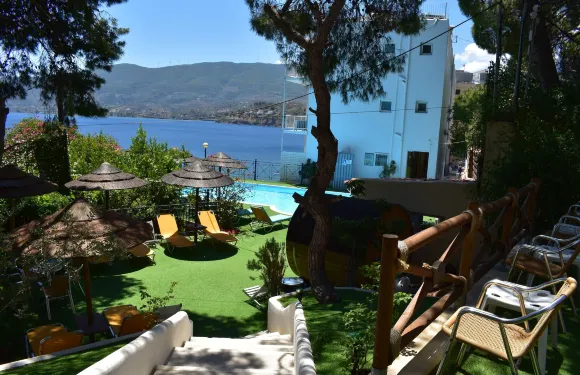 新埃格洛伊度假村酒店