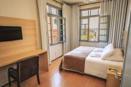 Hotel Pousada Convento São Lourenço Отели в г. Порту-Алегри