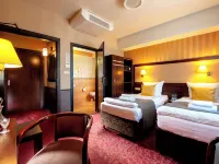 Hotel Wielopole Hotels near Centrum