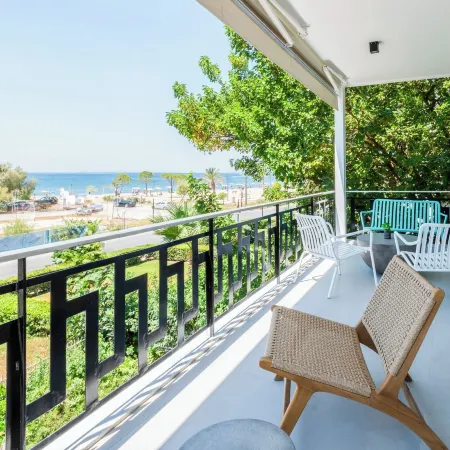 Glyfada Unique Residence