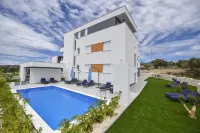 Pool Apartments & Rooms Mare - Pet-friendly